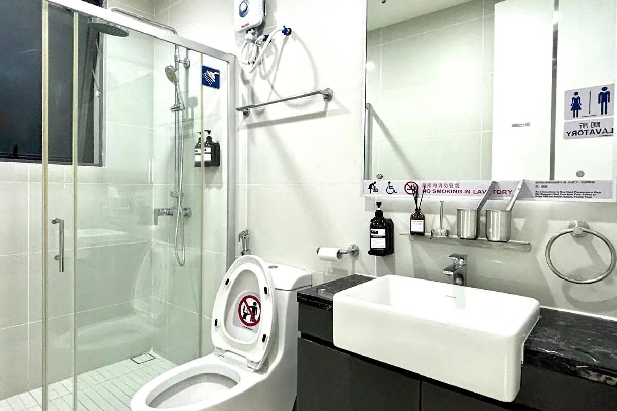 Dooga Ins-Boeing 777X Seaview Apartment Johor Bahru 0*,